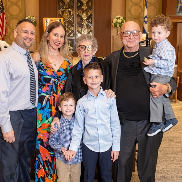 Meet your Posher, Ella - Picture 5 of 5